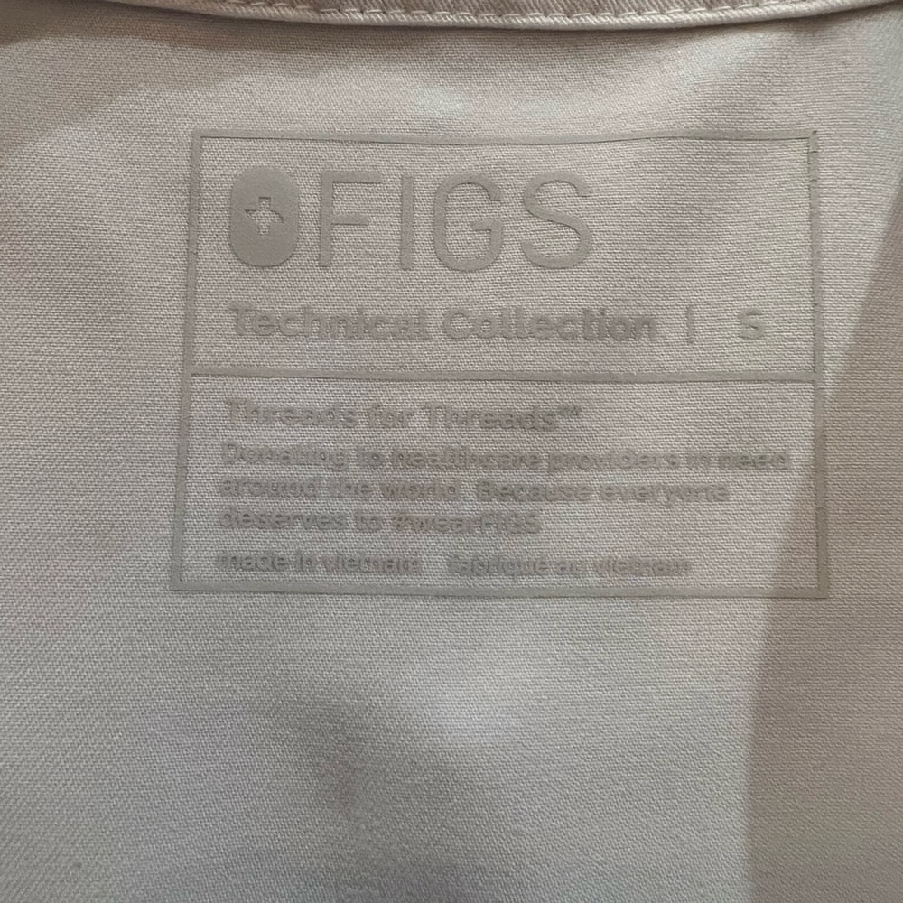 Optic White FIONxtra™ Rafaela™ - Scrub Top
S - Optic White